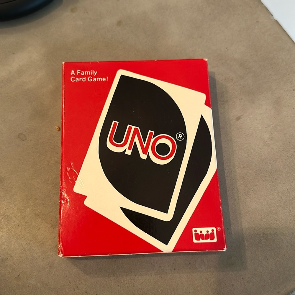 Vintage Uno Family Card Game